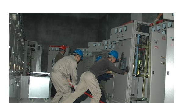 低壓配電柜設(shè)備安裝調(diào)試及維護